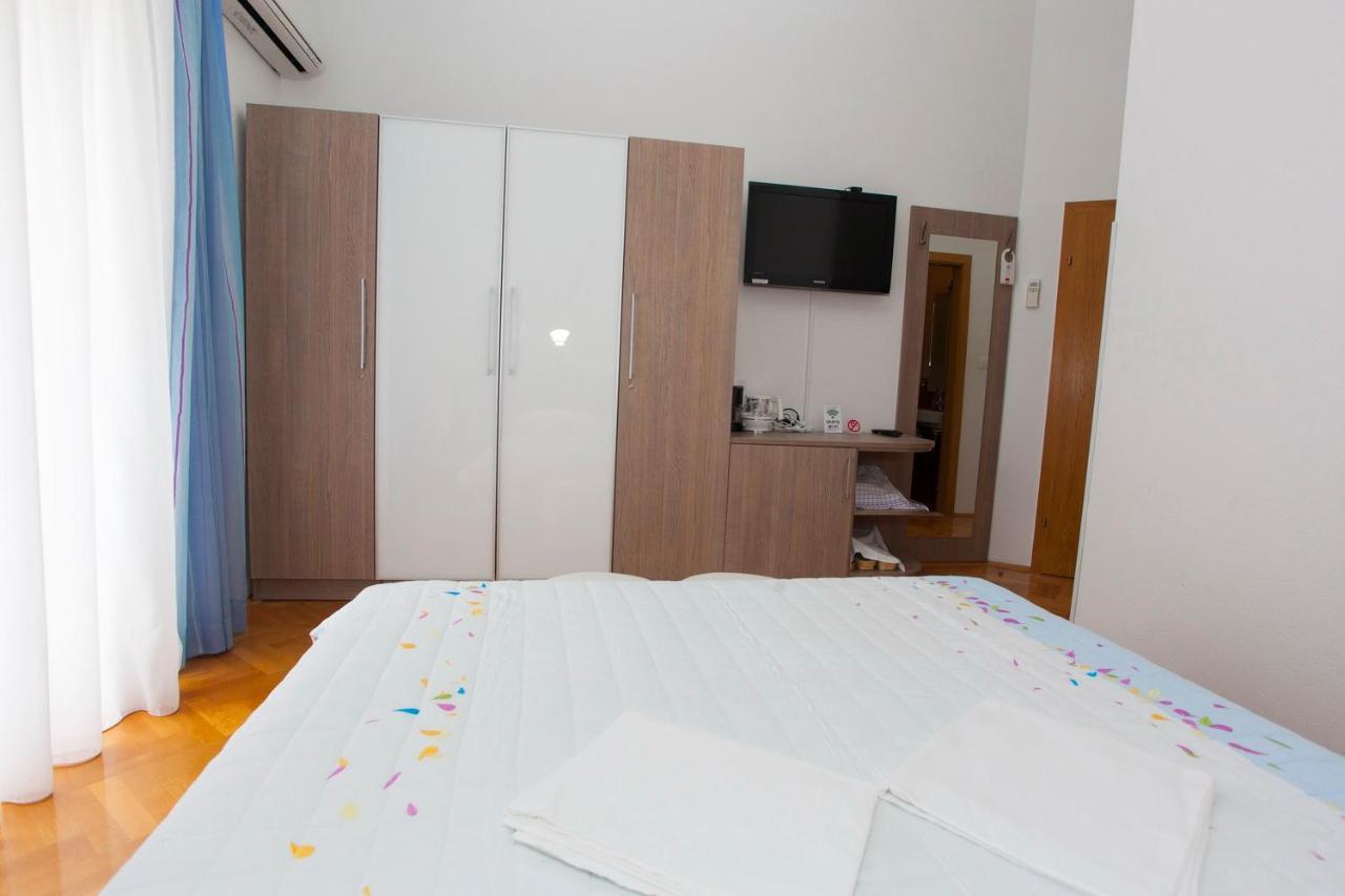 Villa Alesa Tučepi Esterno foto