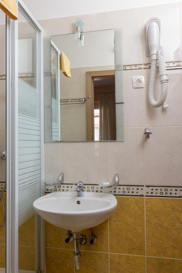 Villa Alesa Tučepi Esterno foto