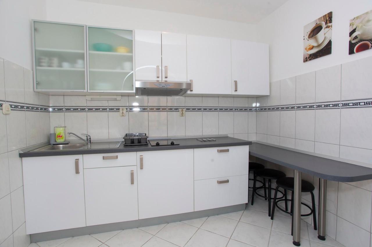Villa Alesa Tučepi Esterno foto