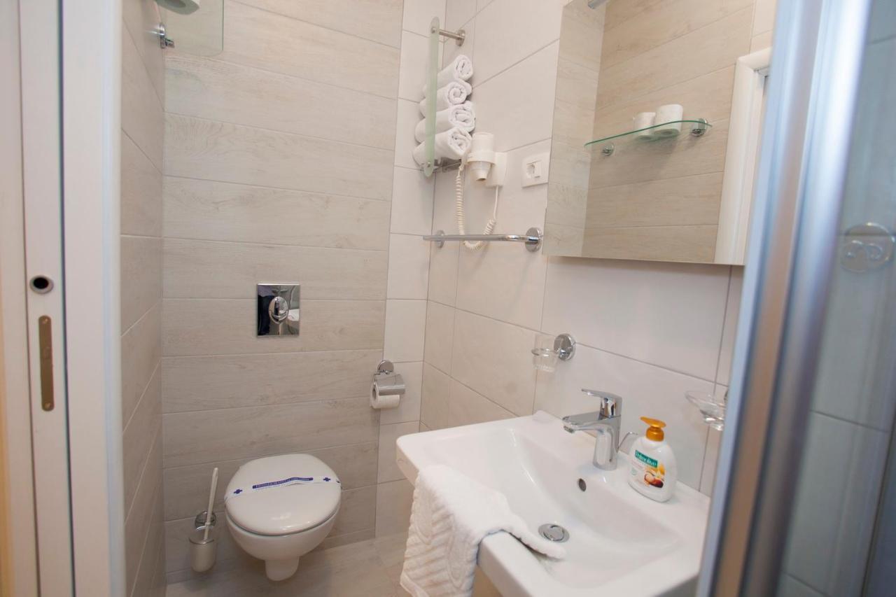 Villa Alesa Tučepi Esterno foto